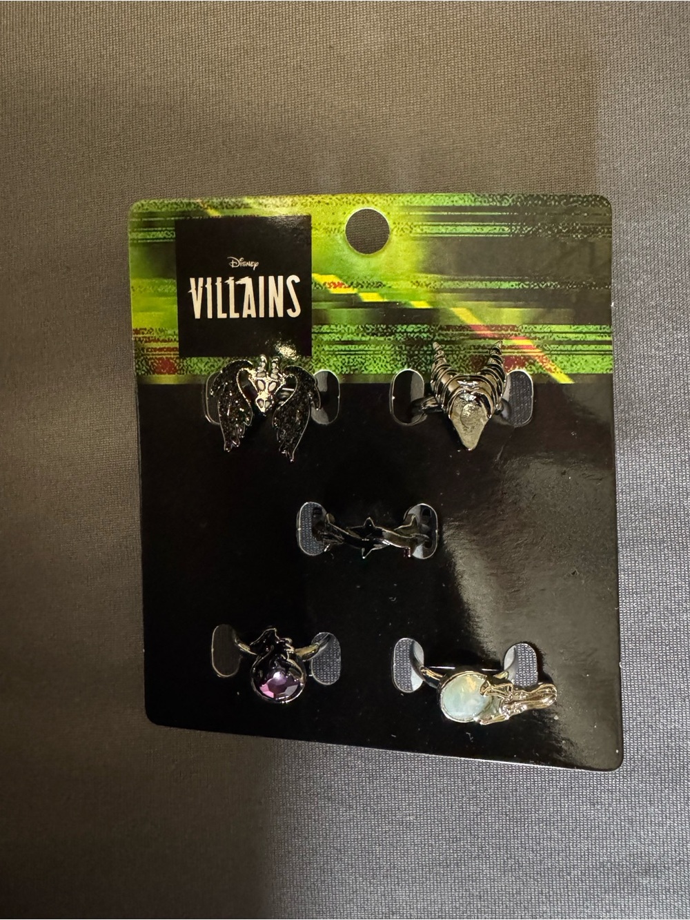 NWT Disney Villains Ring Set